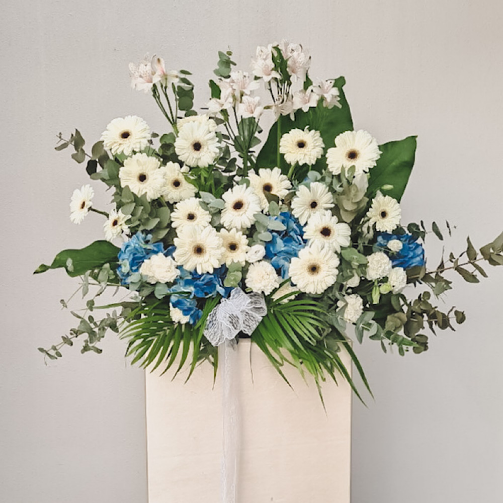 Condolence Flower Stands and Funeral Wreaths