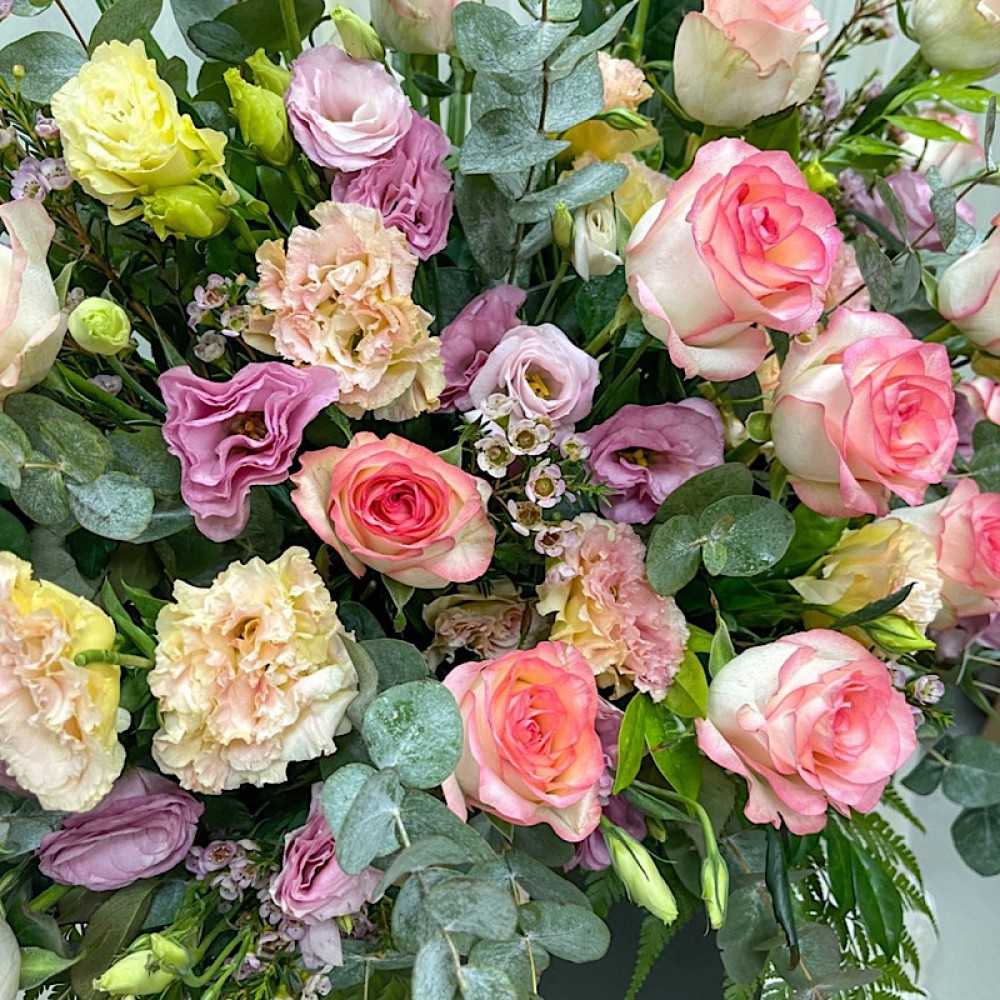 Condolence Flower Stands and Funeral Wreaths