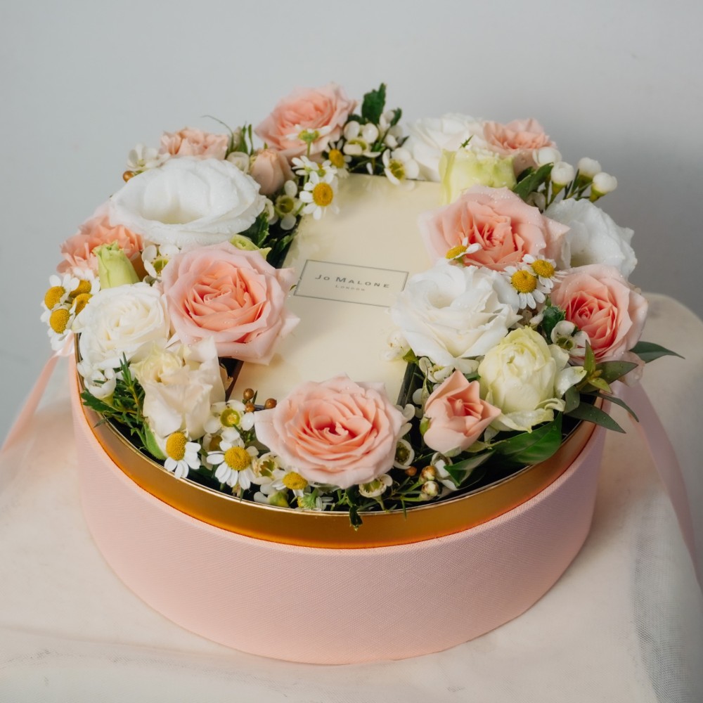 Flower Gift Boxes & Flower Baskets