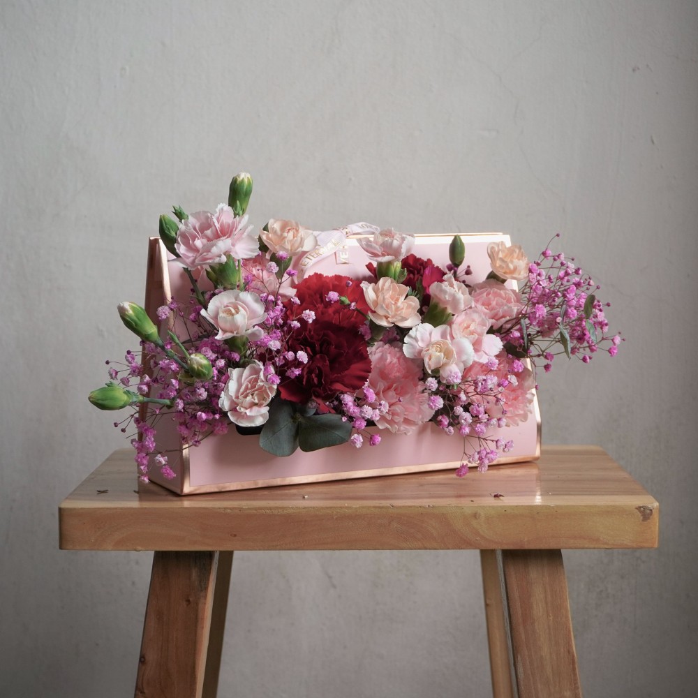 Flower Gift Boxes & Flower Baskets