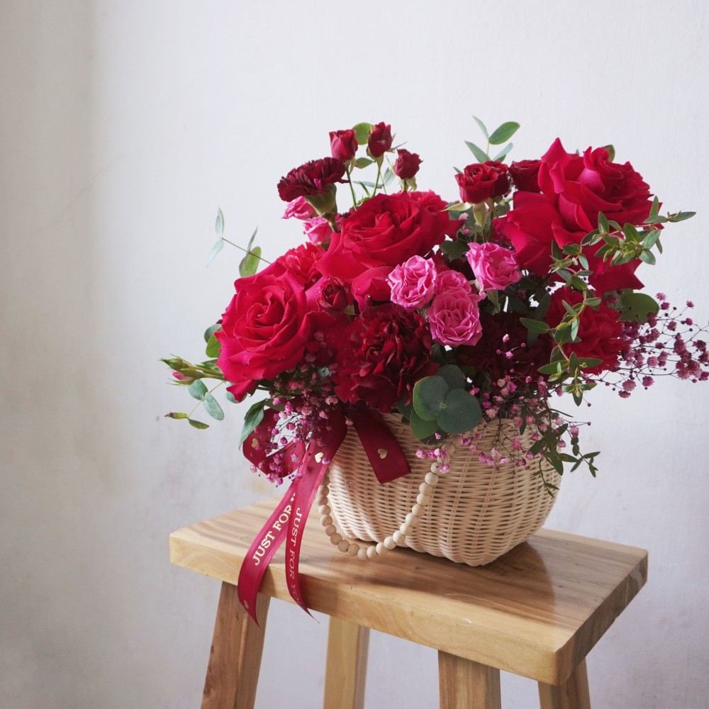 Flower Gift Boxes & Flower Baskets