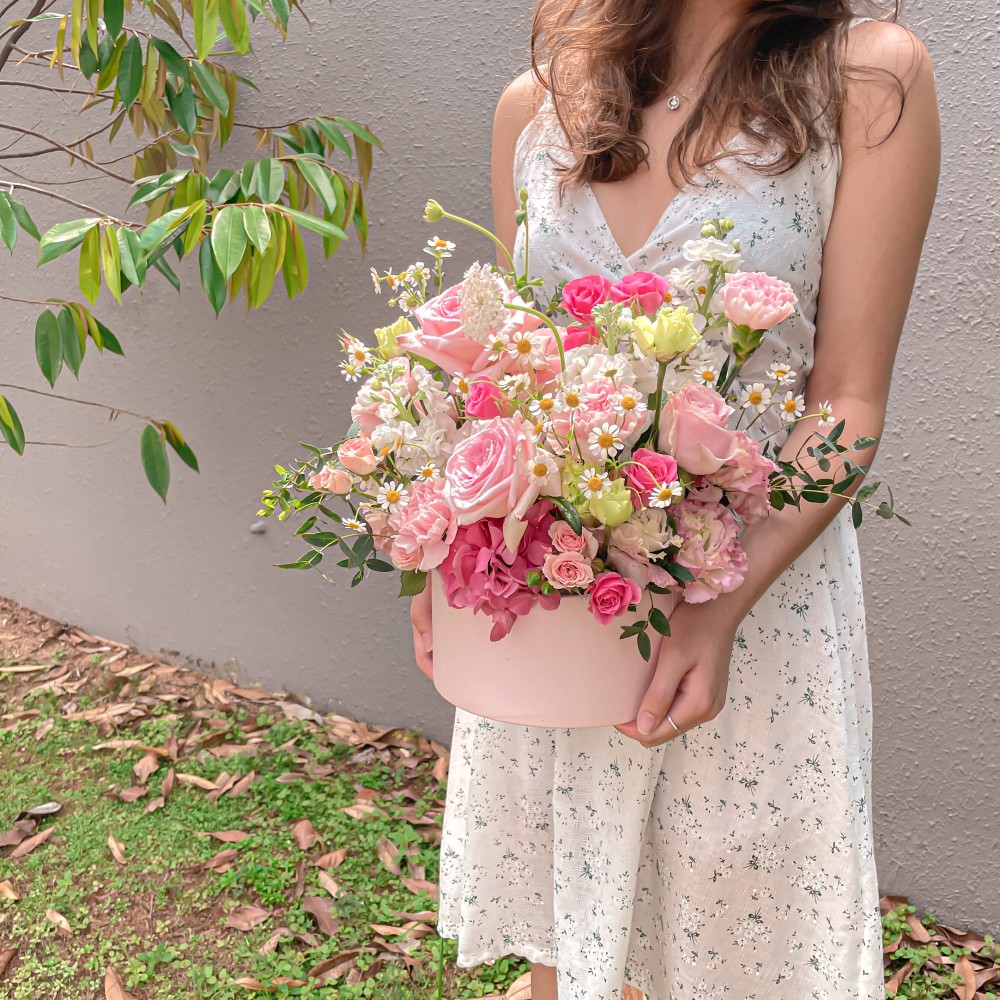 Flower Gift Boxes & Flower Baskets