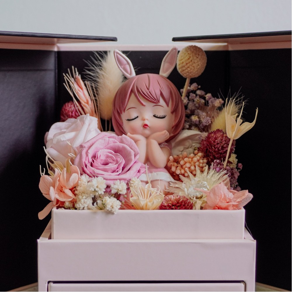 Flower Gift Boxes & Flower Baskets