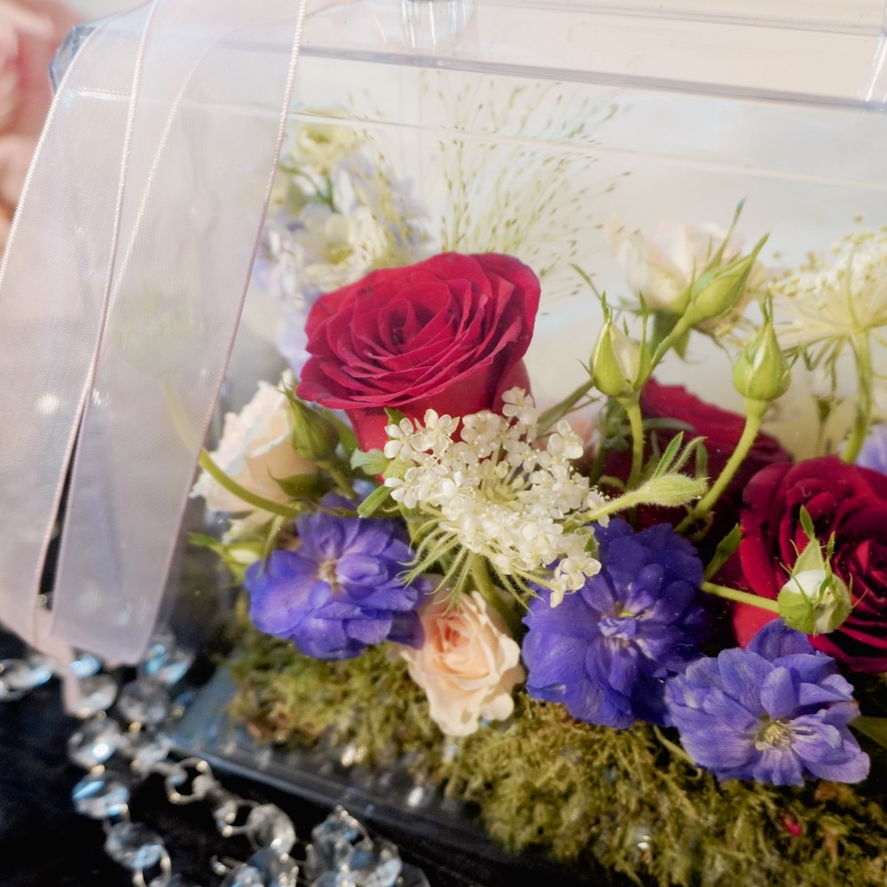 Flower Gift Boxes & Flower Baskets