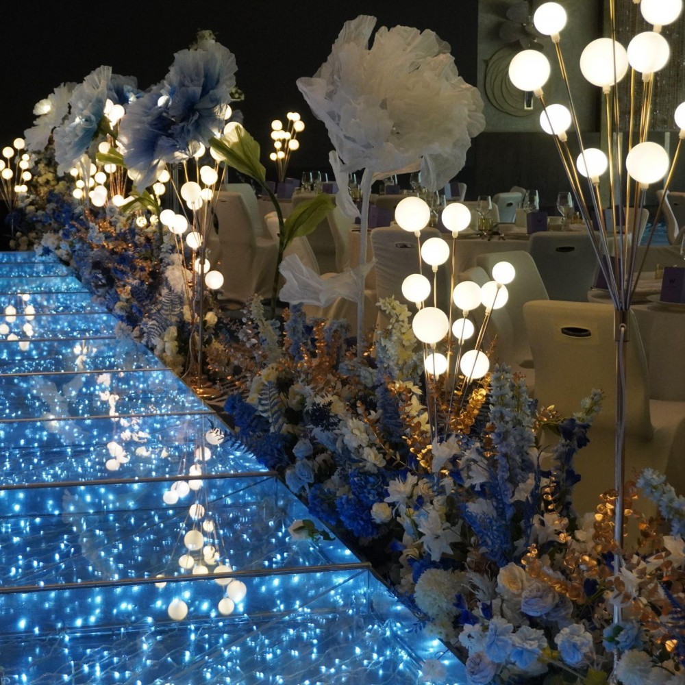 March in aisle