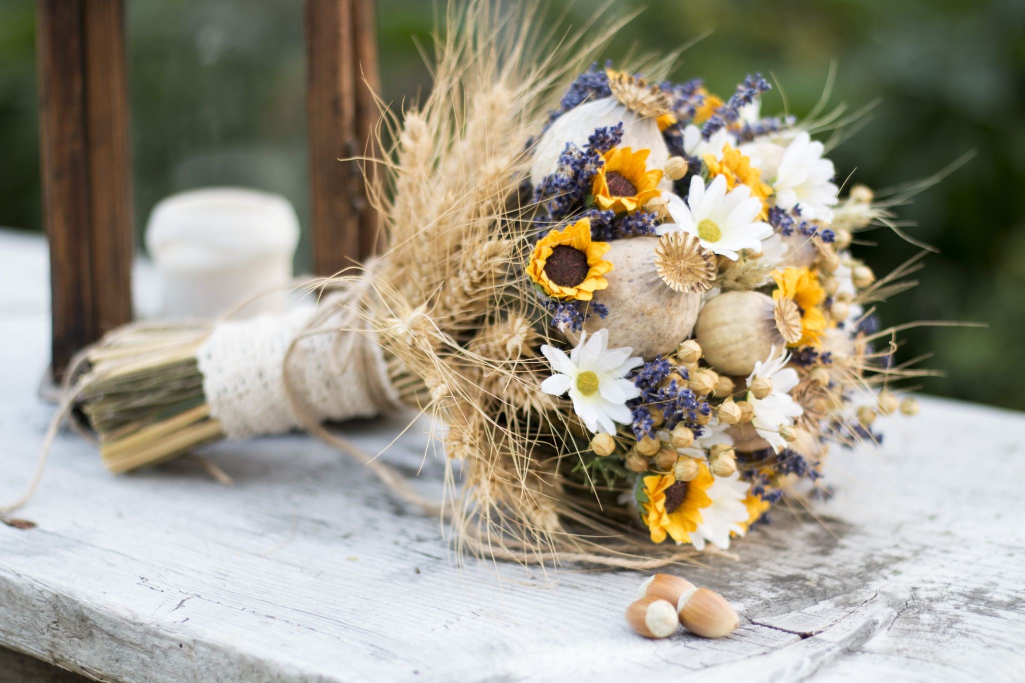 7 Essentials When Planning a Vintage Themed Wedding 7 Essentials When Planning a Vintage Themed Wedding